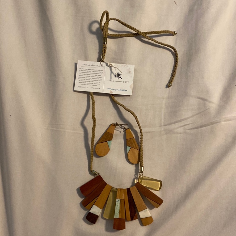 Noonday Del Rey Wooden Earrings and Necklace Set